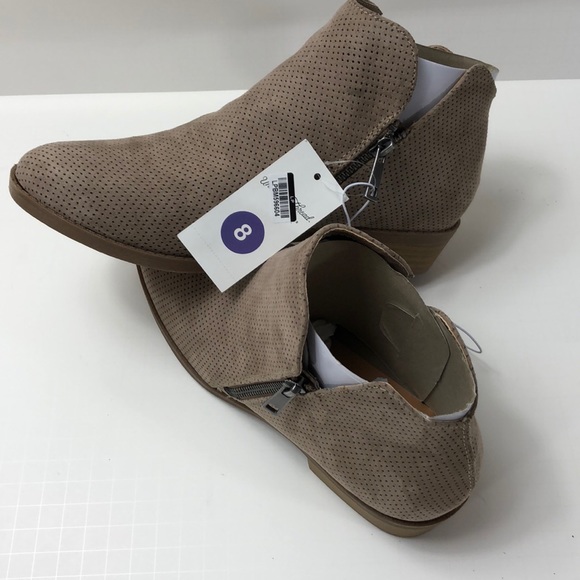 Unique Thread Shoes - Unique Thread Zip Up Ankle Boots NWTs var sizes